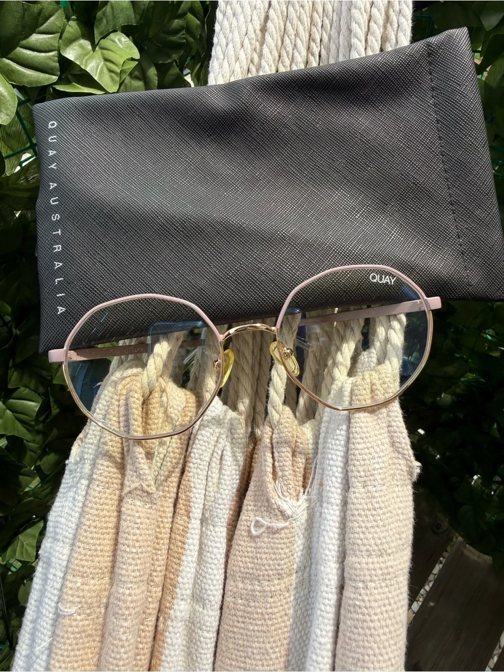 Quay Rose and Gold Round Blue Light Glasses- Eclectic NWT